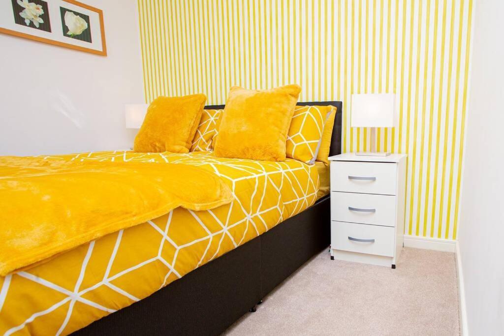 Mills Apartment - Two Bedroom En-Suite Apartment Northampton Exteriér fotografie