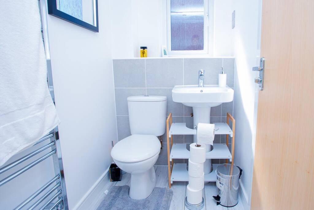 Mills Apartment - Two Bedroom En-Suite Apartment Northampton Exteriér fotografie
