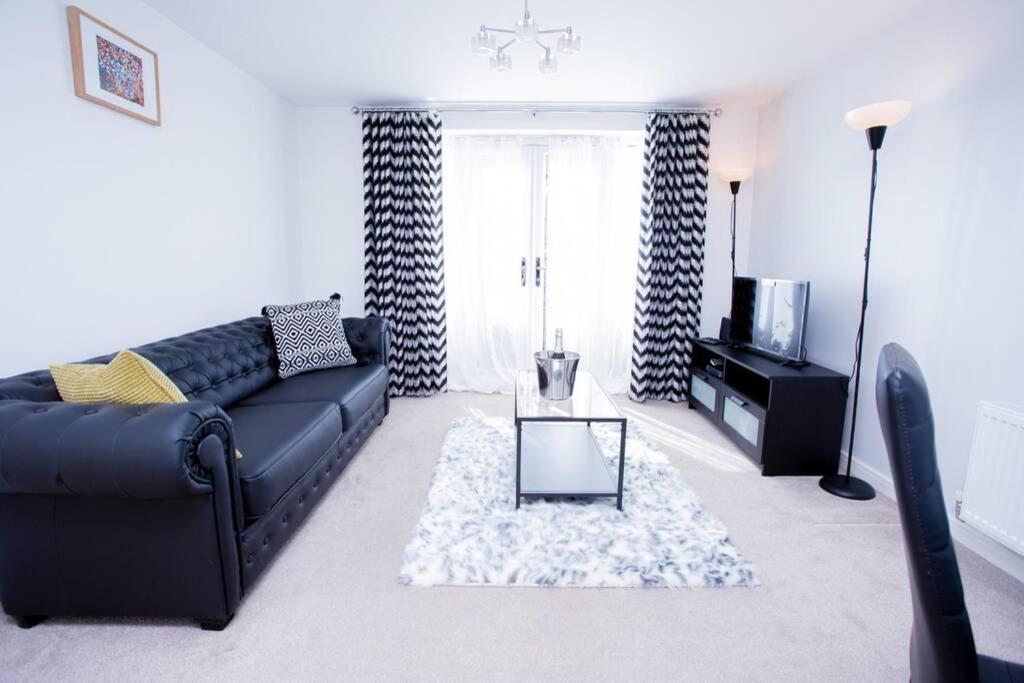 Mills Apartment - Two Bedroom En-Suite Apartment Northampton Exteriér fotografie